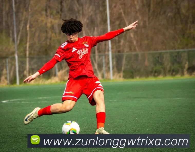 弗莱盛赞墨菲超越范德比尔特进攻能力年轻且耐操防守相当